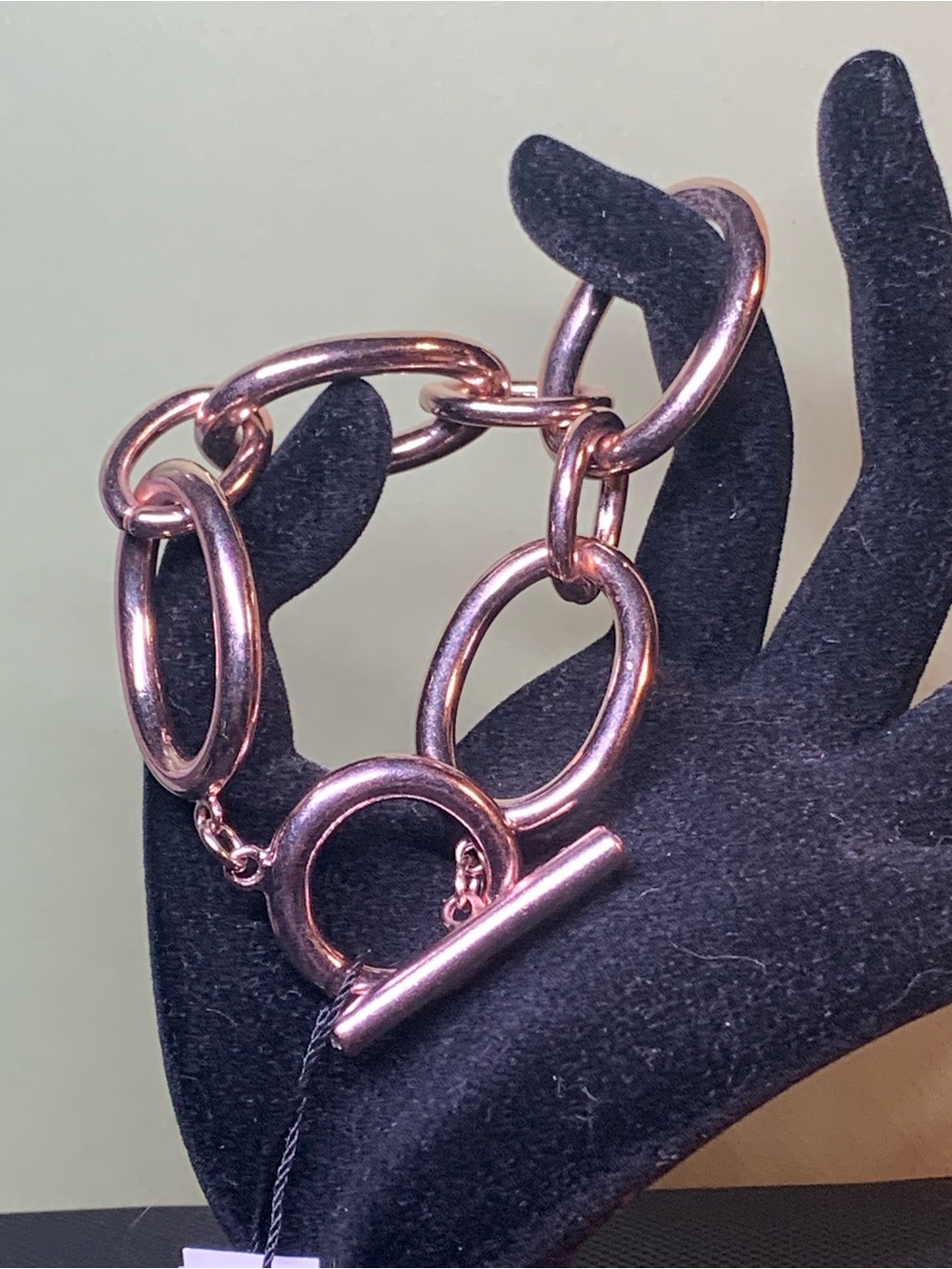 Women's Chunky Gold Link Bracelet with Toggle Clasp
